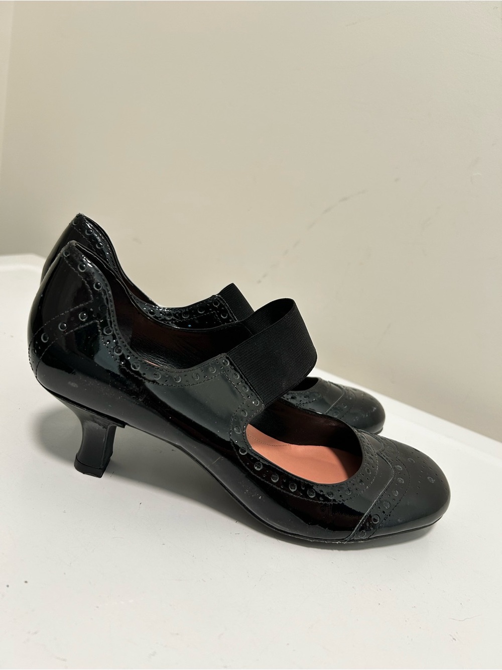 Franco Sarto Black Patent Leather Mary Jane Pumps Brogue Detail Size 7.5 M